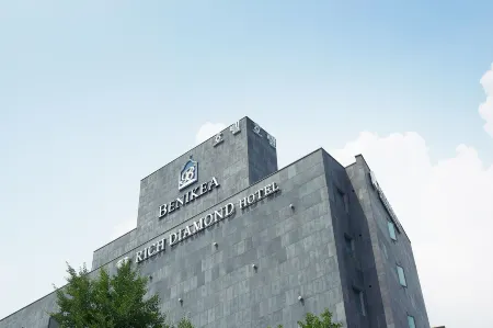 Rich Diamond Hotel