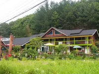 Wonju Chiak Mountain Club Pension Hotels near Baeglyeonsa