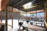 Muju Pine Tree House Pension - Homestays