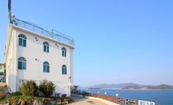 Tongyeong Wave Sound Pension