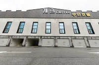 Namwon Castle Drive-in Hotel فنادق في نامون-سي