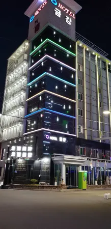 Gongju Hotel Geumgang Отели в г. Конджу