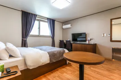 Gangneung Hyundai Motel