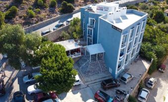 Minerva Port Hotel - Housity