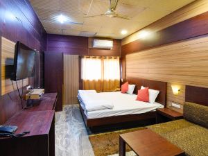 Hotel Dhingra Residency