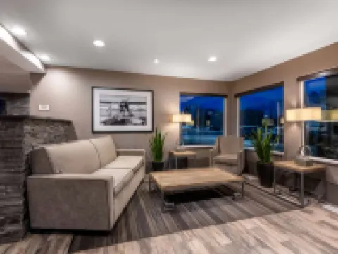 La Quinta Inn & Suites by Wyndham Anchorage Airport アンカレッジのホテル