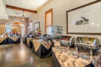 Clarion Inn Conference Center - فطور