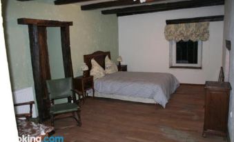Chambres d'Hotes les Hirondelles - Housity