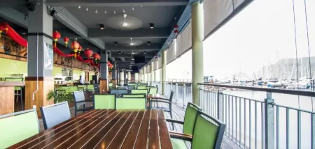 Ramada by Wyndham Langkawi Marina Отели рядом с достопримечательностью «Duyong Island»