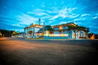Harris Hotel & Conventions Malang - 4-Star