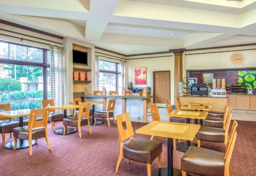 라 퀸타 인 & 스위트 애틀랜타 볼파크/갤러리아