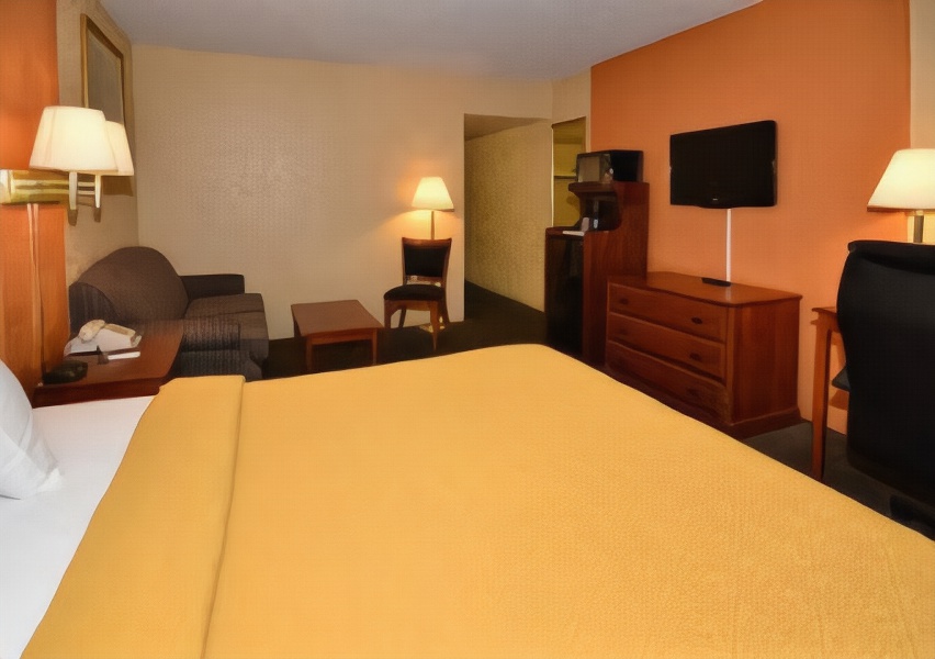 Quality Inn and Suites Goodyear