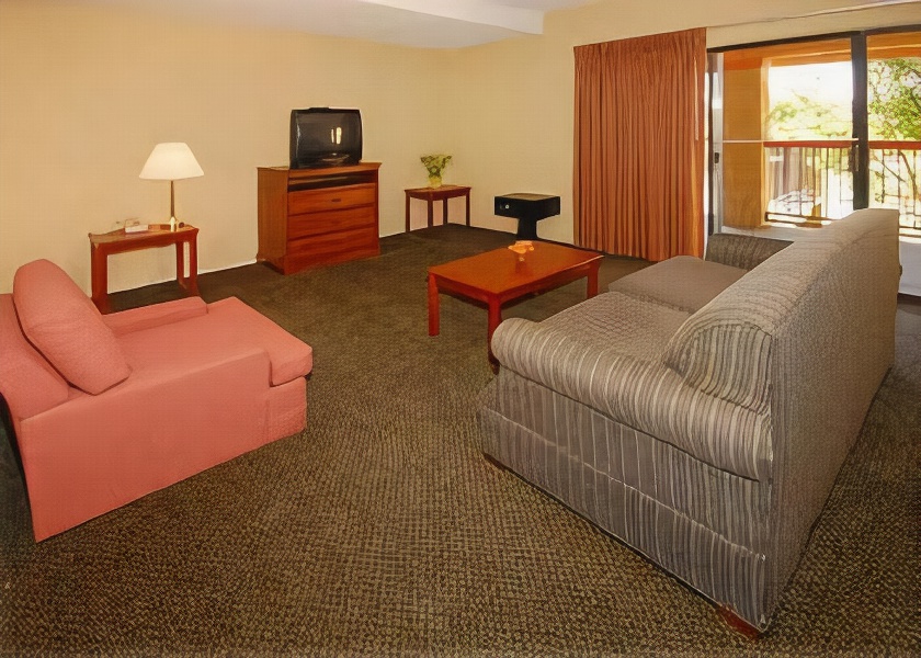 Quality Inn and Suites Goodyear