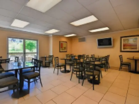 Comfort Suites Near Six Flags Magic Mountain Hotels in Stevenson Ranch