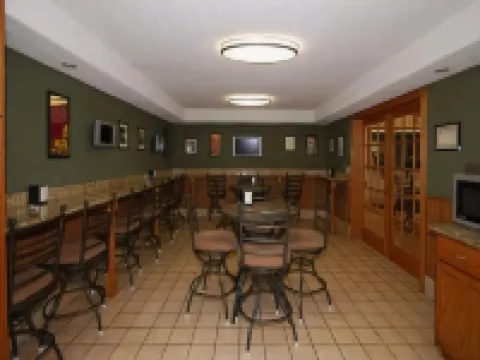 Quality Inn Aberdeen Hotels in Aberdeen