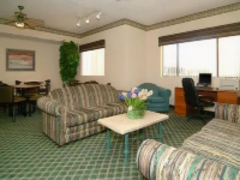 Quality Inn & Suites Yuma Hotels in Yuma