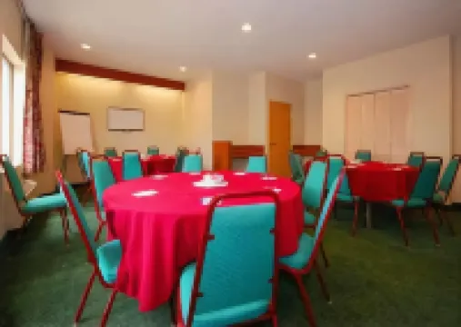 Sleep Inn & Suites Near I-90 and Ashtabula