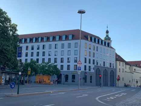 Ferienwohnungen Wolke Hotels in der Nähe von von Städt. Berufsfachschule für Büroberufe