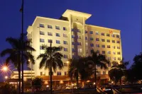 Swiss-Belinn Hotel Hotel dekat Marina Beach