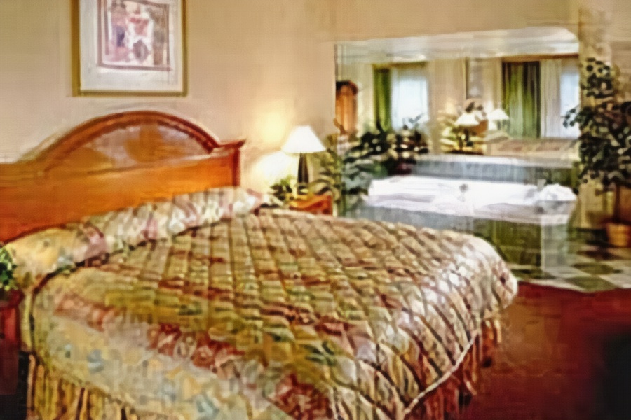Days Inn & Suites by Wyndham Albany