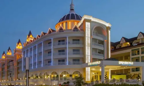 Dream World Resort & Spa