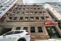 誠信大學站常春藤飯店