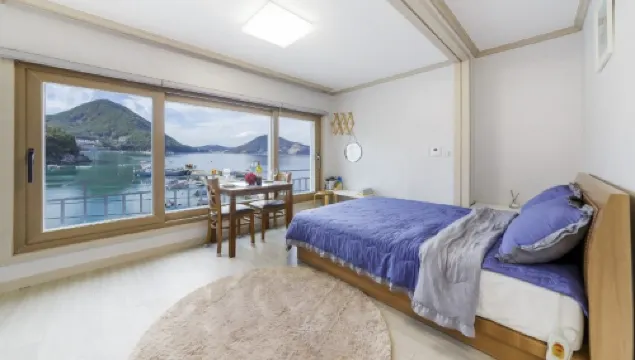 Yeosu Ocean View Pension