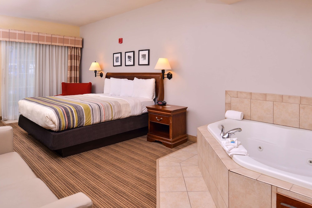 Country Inn & Suites by Radisson, Omaha Airport, IA