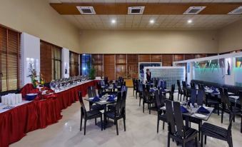 Hi5 Hotel & Experience