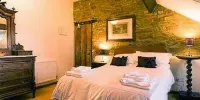 The Malt Shovel Inn - Classic Double Room, Ensuite (Shower Over Bath)