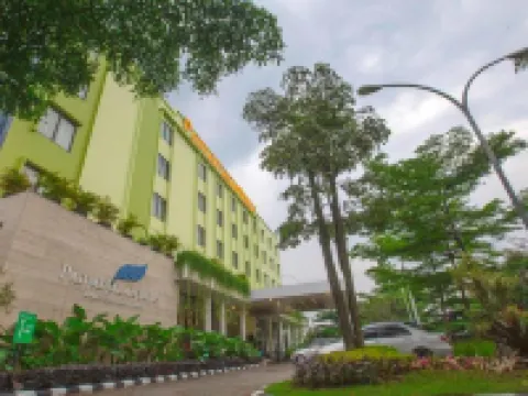 パジャジャラン スイーツ リゾート & コンベンション ホテル ボゴールのホテル