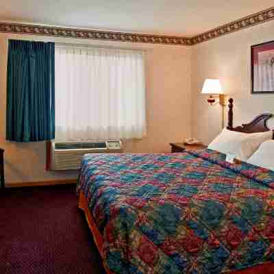 Americas Best Value Inn & Suites Waukegan/Gurnee Rooms