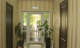 Tsentralnyij Hotel