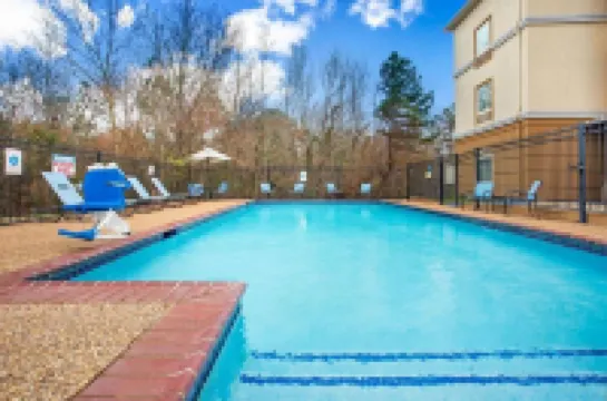 ลากินตา อินน์แอนด์สวีทส์ บายวินด์แฮม ปาเลสไตน์