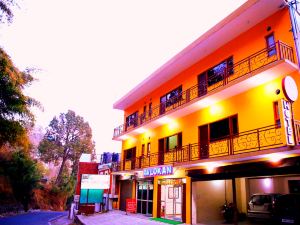 Hotel Avlokan - Near Kainchi Dham Mandir