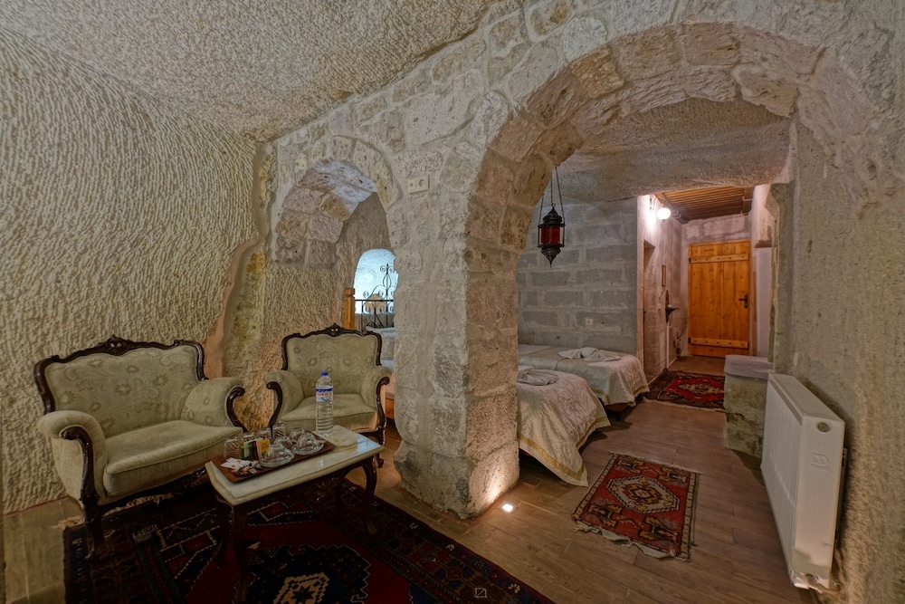 Angel Cave Suite