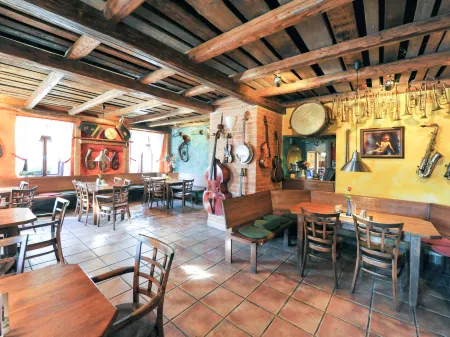 Ostruzna Отели в г. Остружна