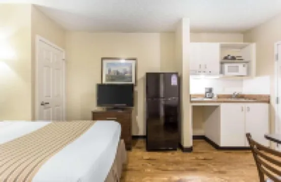 Suburban Studios Near University of North Carolina-Charlotte Hotels near North Park Mall