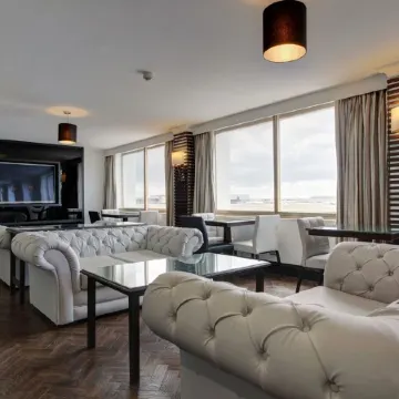 Renaissance London Heathrow Hotel