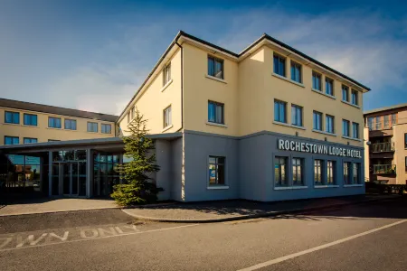 Rochestown Lodge Hotel Отели в г. Dun Laoghaire