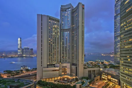 Four Seasons Hotel Hong Kong