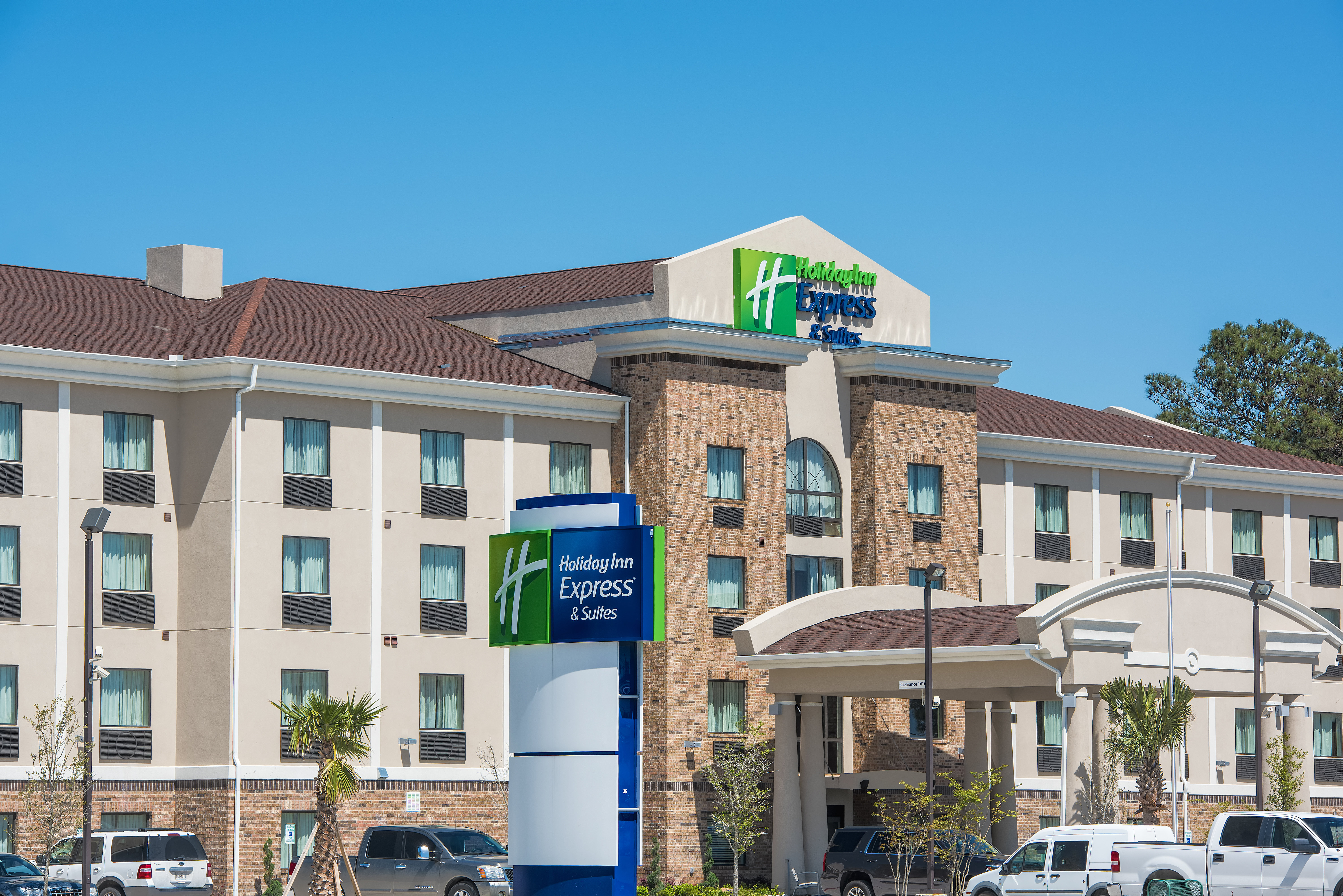Holiday Inn Express and Suites Houston North - IAH Area, an Ihg Hotel