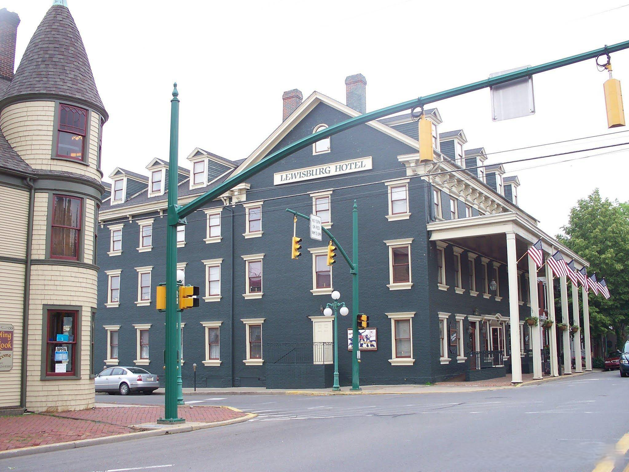 Holiday Inn Express Lewisburg - New Columbia, an Ihg Hotel