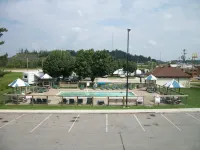 Budget Host Westgate Inn - Pool