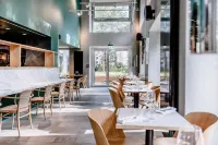 THE FLAG West M. - breakfast