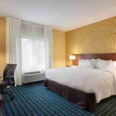 Fairfield Inn & Suites Lancaster East at the Outlets Rooms