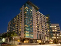 Embassy Suites by Hilton Los Angeles Glendale Hotels near Death Museum
