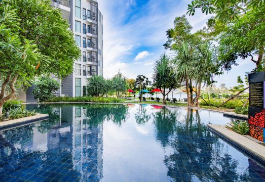 카시아 푸켓의 개방감 있는 수영장