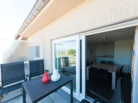 Strandhuis with Balcony Hotels in Bredene