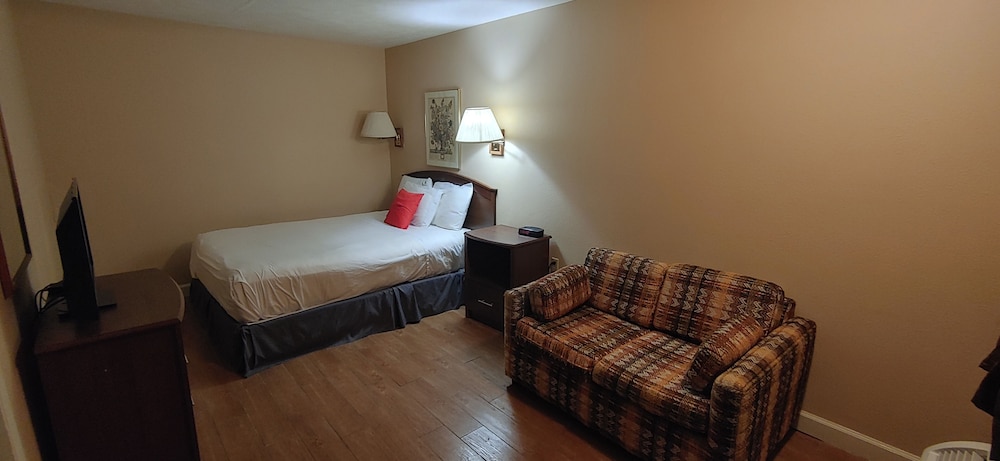 Coratel Inn & Suites McCook